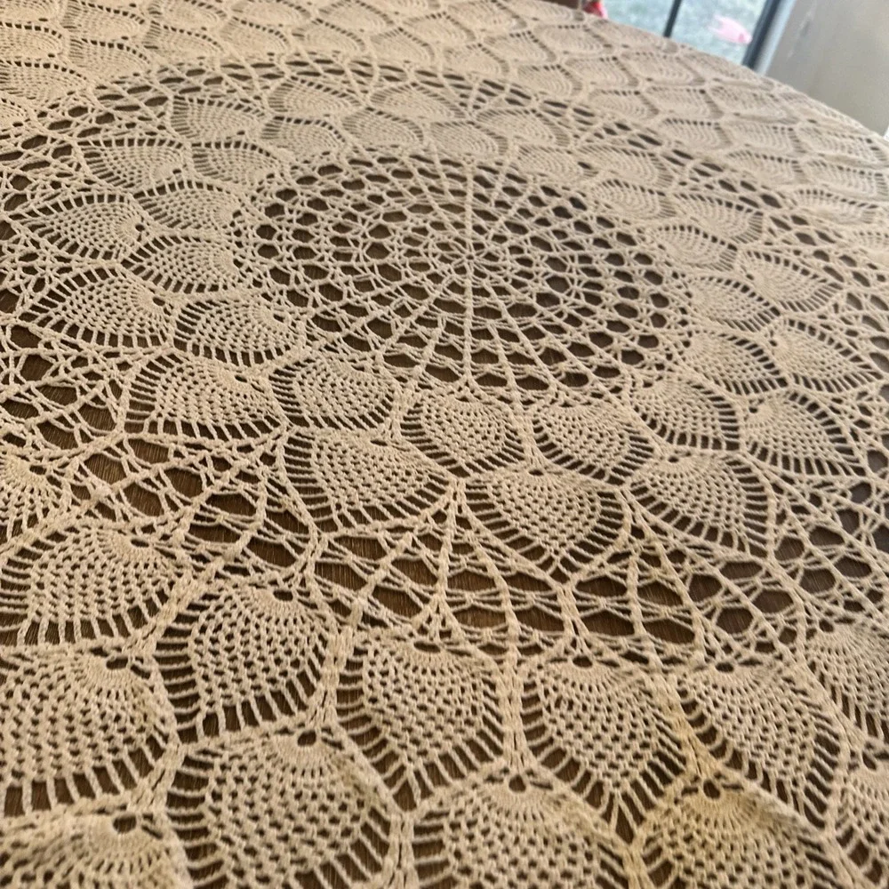 Vintage Hand Crocheted Round Lace Tablecloth 72